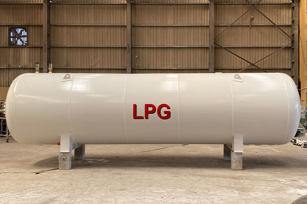 LPG TANKER Capacity: 115,000 Liters